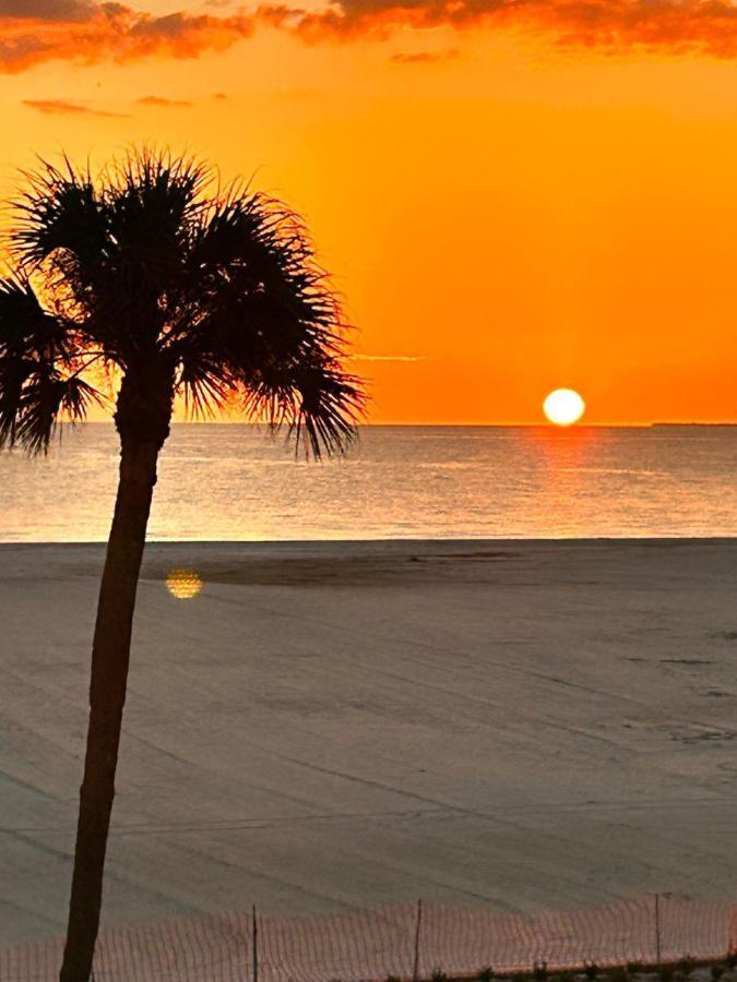 Always Summer On A White Sandy Beach Aparthotel Fort Myers Beach Esterno foto